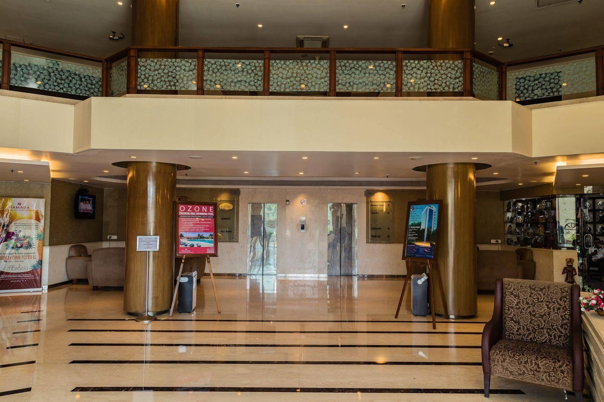 The Residence Hotel & Apartments Powai Mumbai Exterior photo