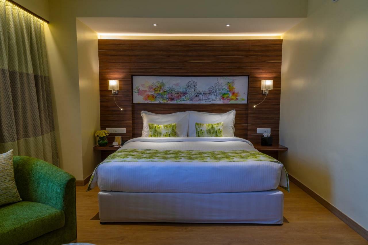 The Residence Hotel & Apartments Powai Mumbai Exterior photo